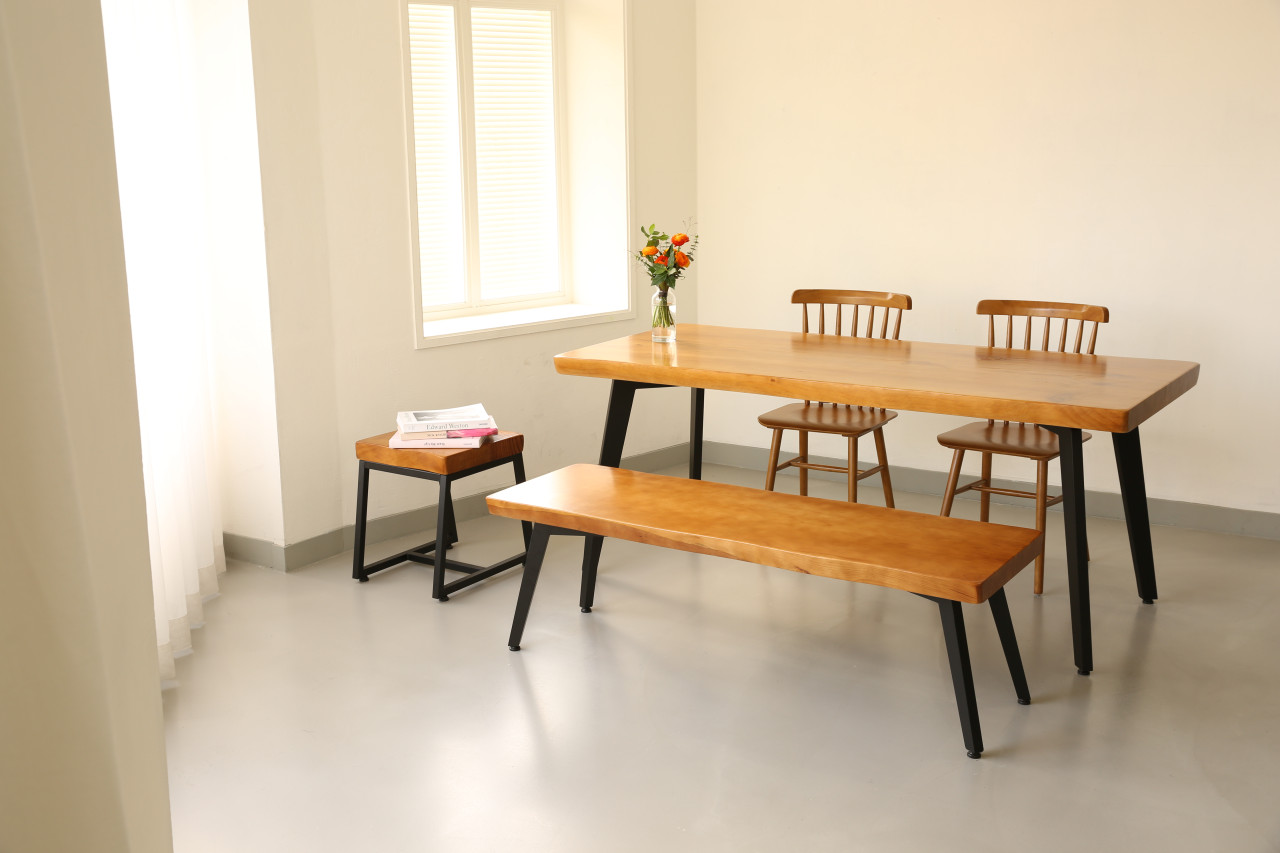 [뉴송 우드슬랩] 식탁 / M다리 우드슬랩