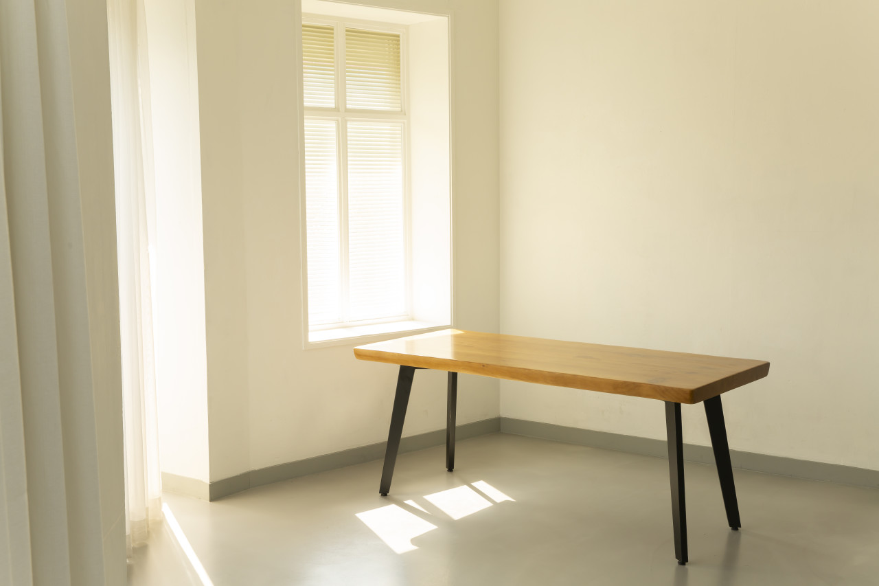 [뉴송 우드슬랩] 식탁 / M다리 우드슬랩
