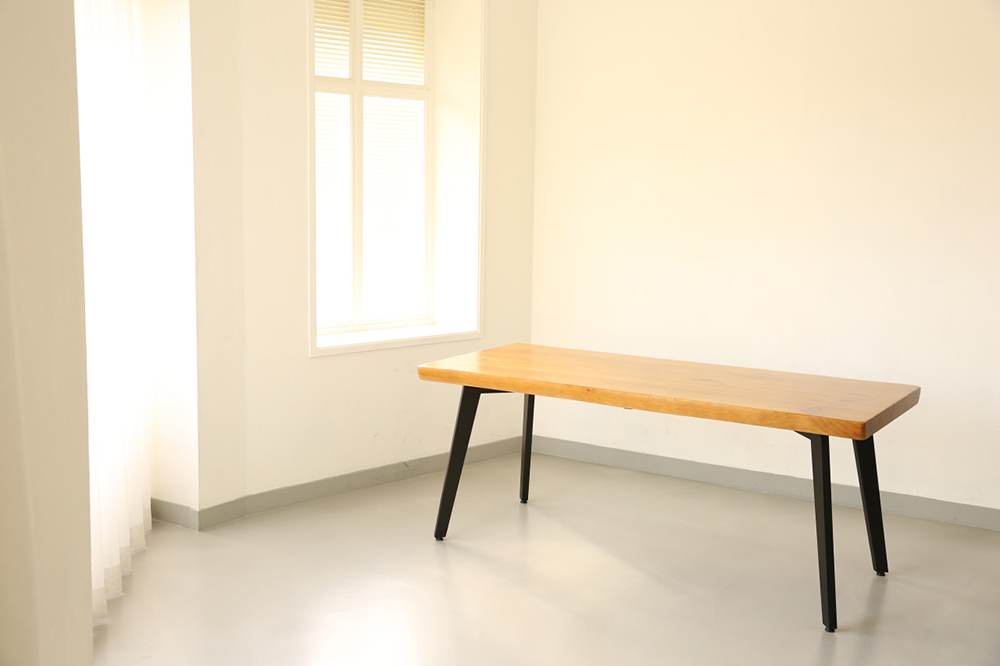 [뉴송 우드슬랩] 식탁 / M다리 우드슬랩