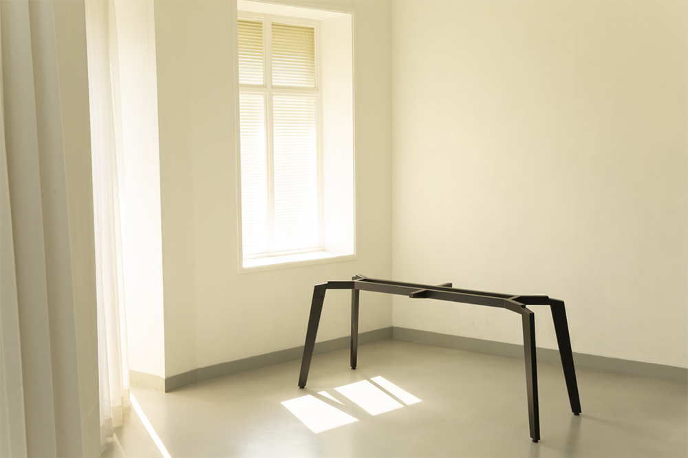 [뉴송 우드슬랩] 식탁 / M다리 우드슬랩