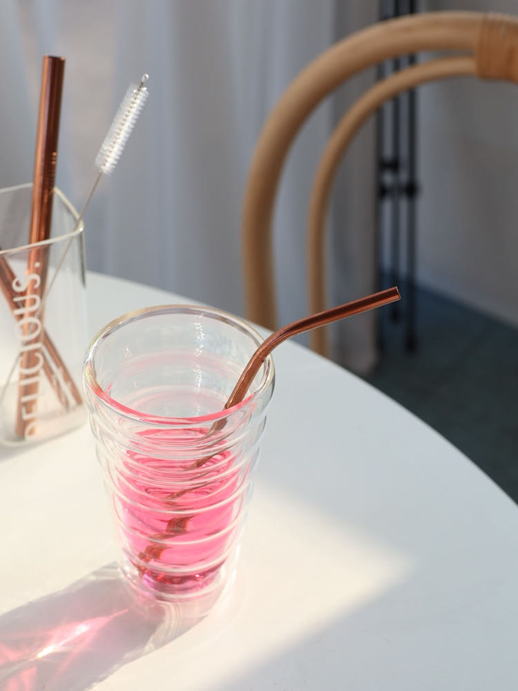 로즈골드 스텐빨대 실제 사용 샷