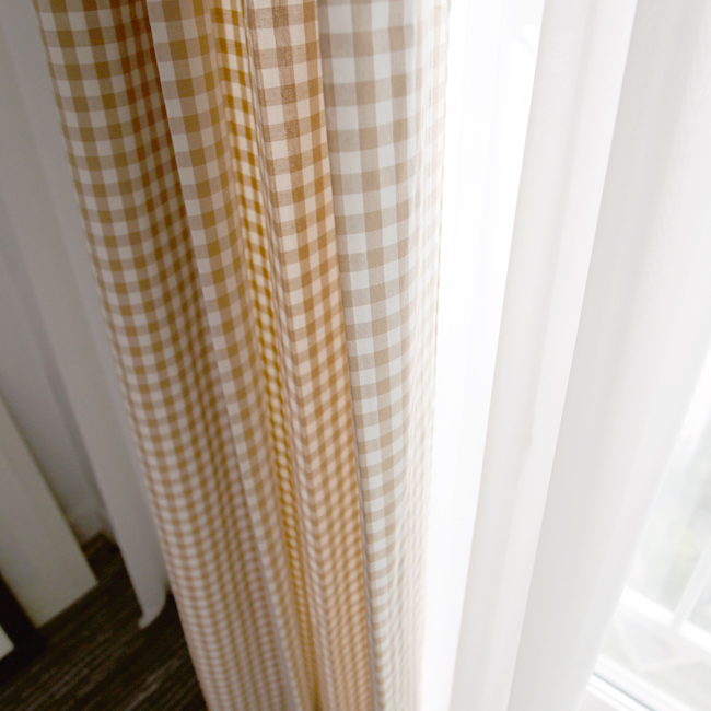 베이지 체크 아기방 커튼