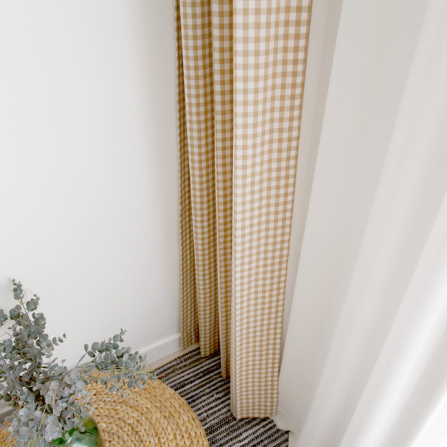 베이지 체크 아기방 커튼