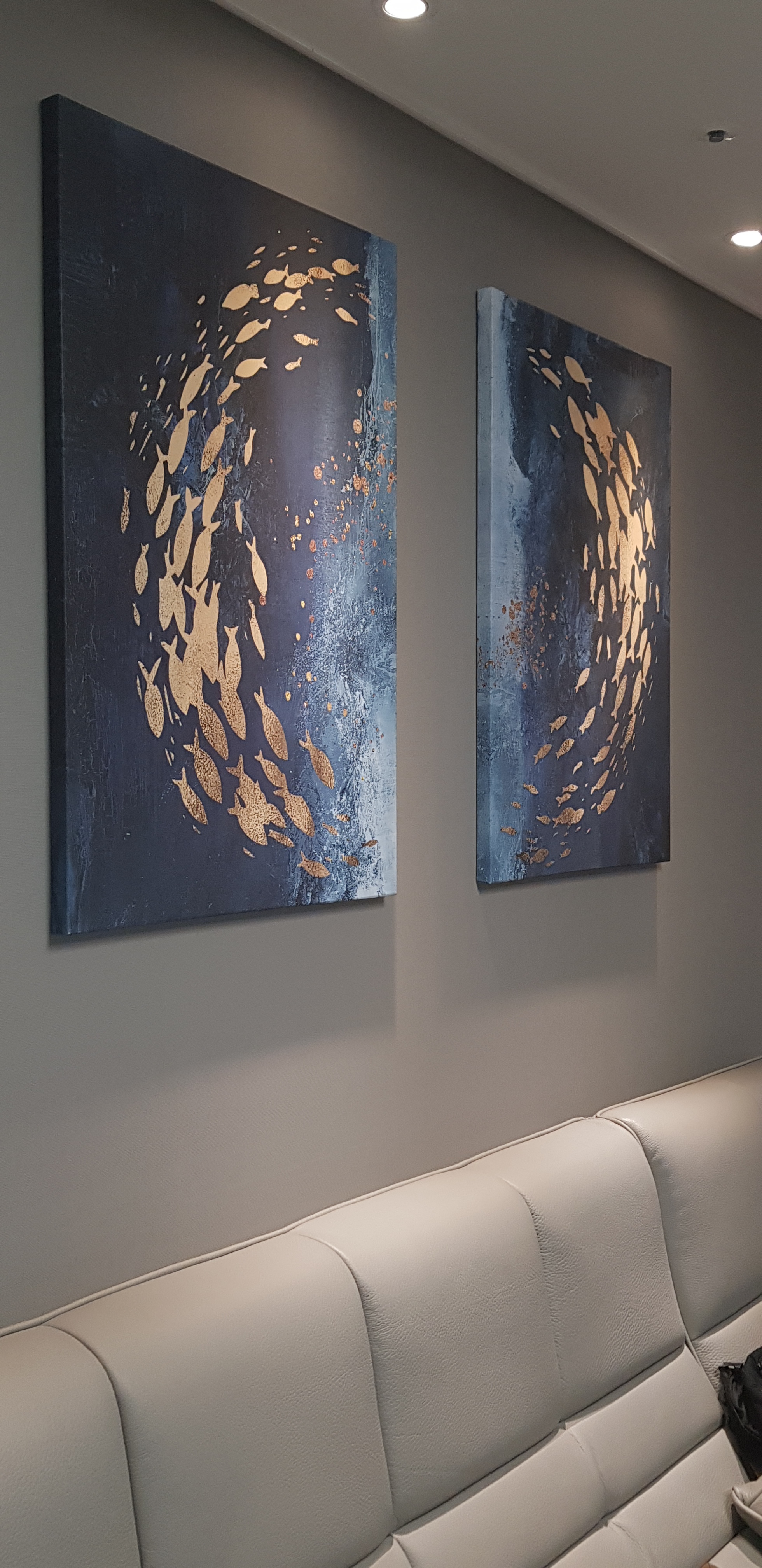 물고기 잉어 액자 60x90cm(2세트) 인테리어그림 거실 사무실 원을 그리는 물고기 떼 - 상세 이미지 4