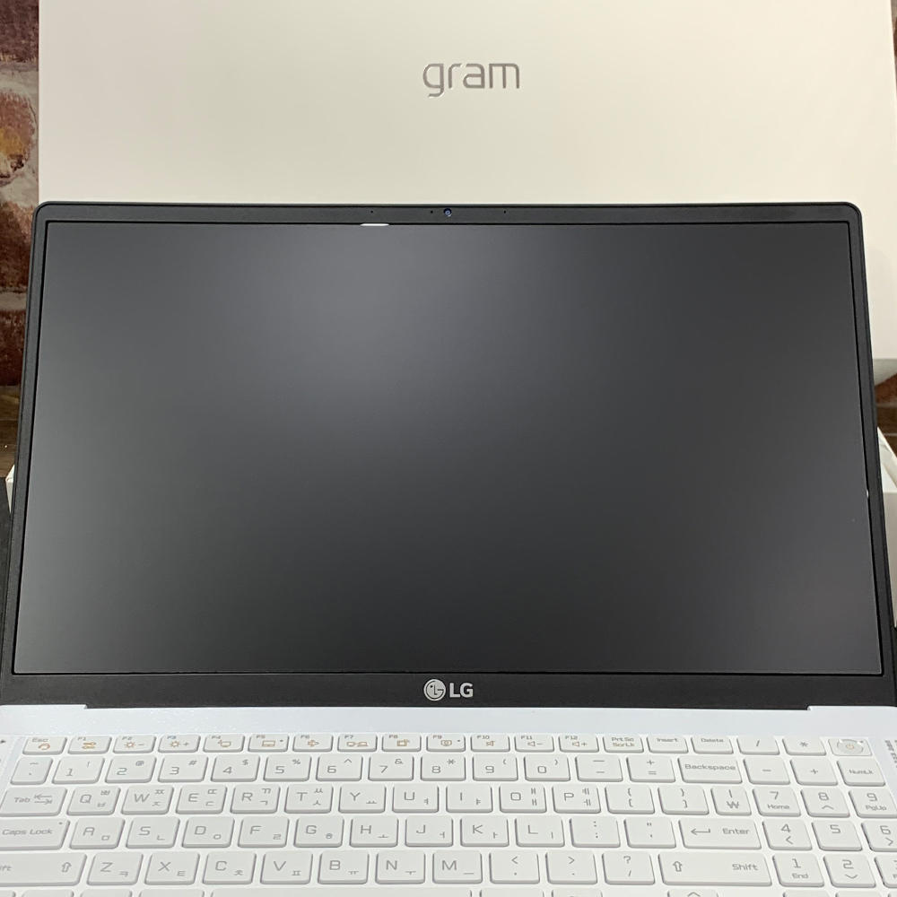 레이저 블레이드 15 어드밴스드 9Gen R70 저반사 Light 지문방지 액정보호필름 - 상세 이미지 2