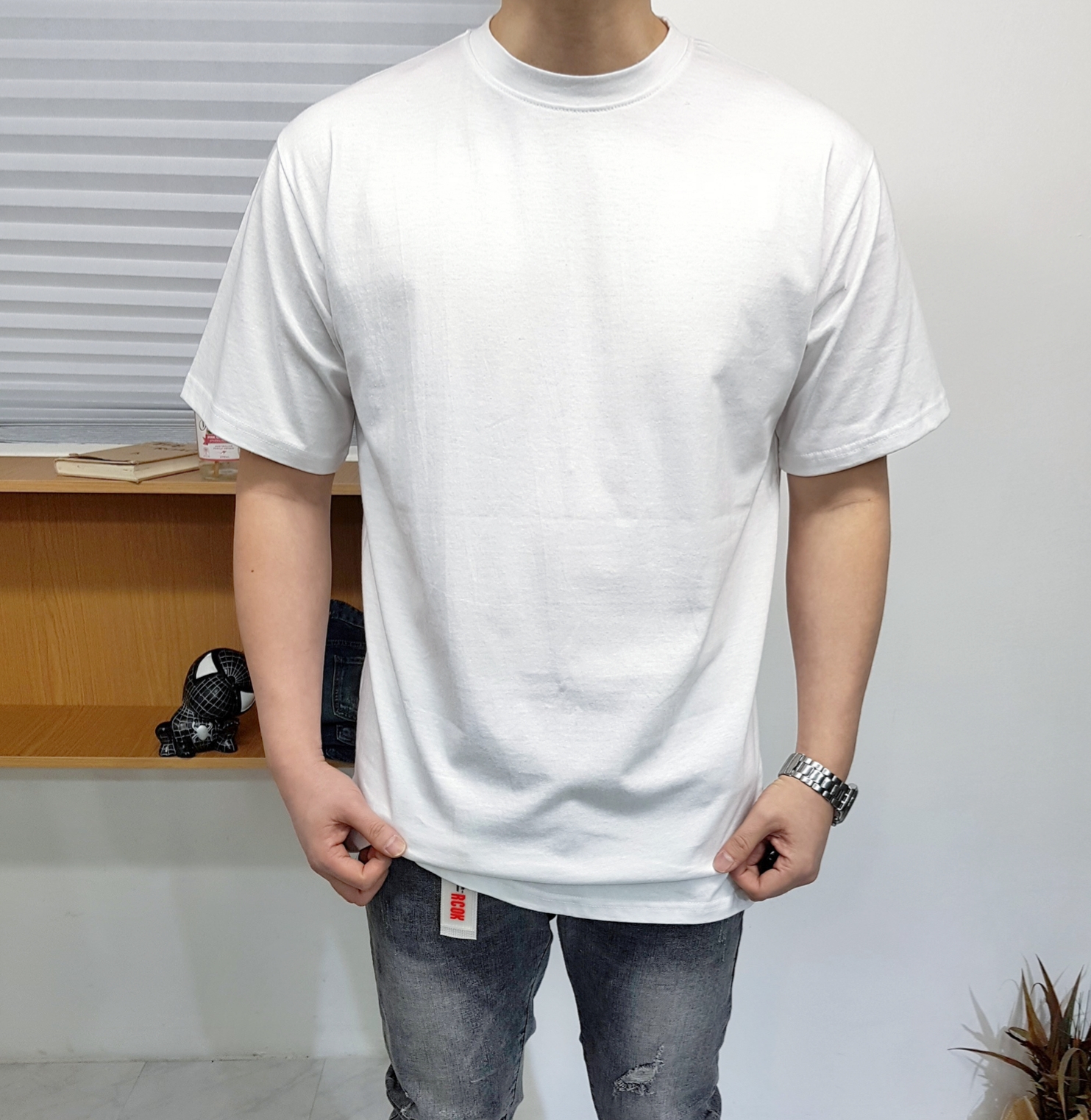 남자 반팔 티셔츠 무지 티셔츠 옆트임 티셔츠 레이어드 티셔츠 남자 스타일링