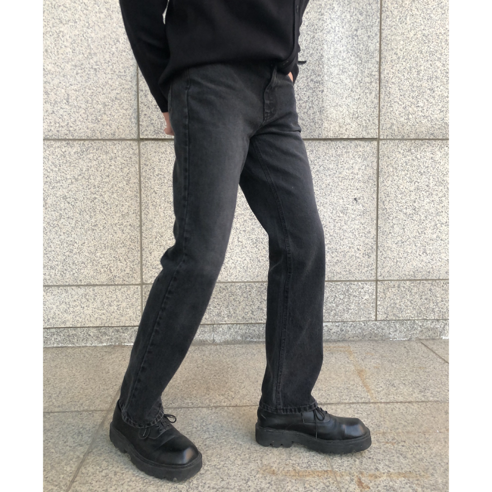 남자 일자 롱 세미 와이드 레귤러핏 데님 흑청 바지 - 상세 이미지 2