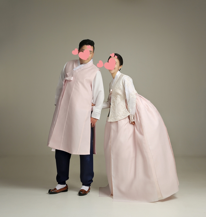 한복대여 은가비한복 커플3번 결혼식 웨딩 신랑신부 돌잔치 2부드레스 - 상세 이미지 2