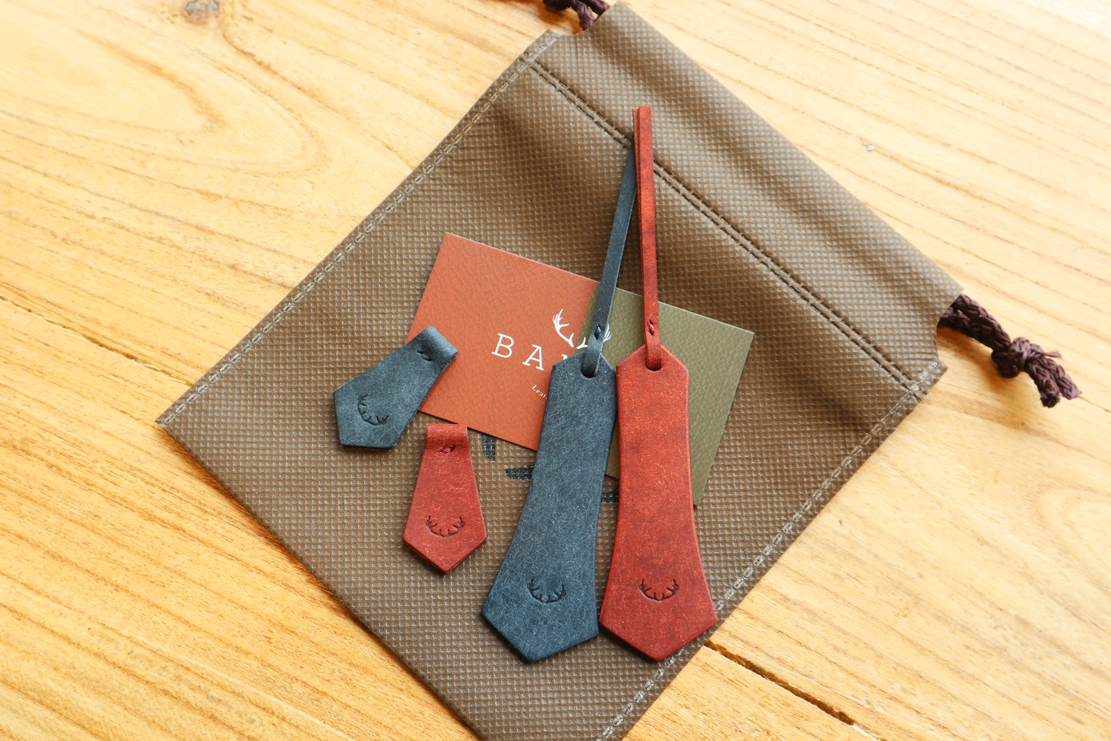 가죽 책갈피 북클립 이니셜 각인 북마크 가죽공방 Bookmark 책선물 - 상세 이미지 3