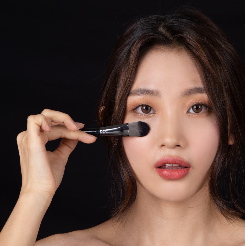 하나의 브러쉬로 휴대가 간편한듀오 엔드 브러쉬 피니쉬 파운데이션 컨실러 양백이브러쉬 - 상세 이미지 2