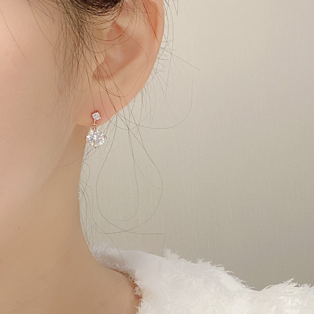 14K 금침 연예인 큐빅 드롭 데일리 무알러지 골드핀 귀걸이 - 상세 이미지 2