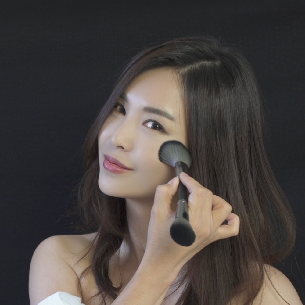 하나의 브러쉬로 휴대가 간편한듀오 엔드 브러쉬 베이스 양백이 파우더 블러셔 브러쉬 - 상세 이미지 3