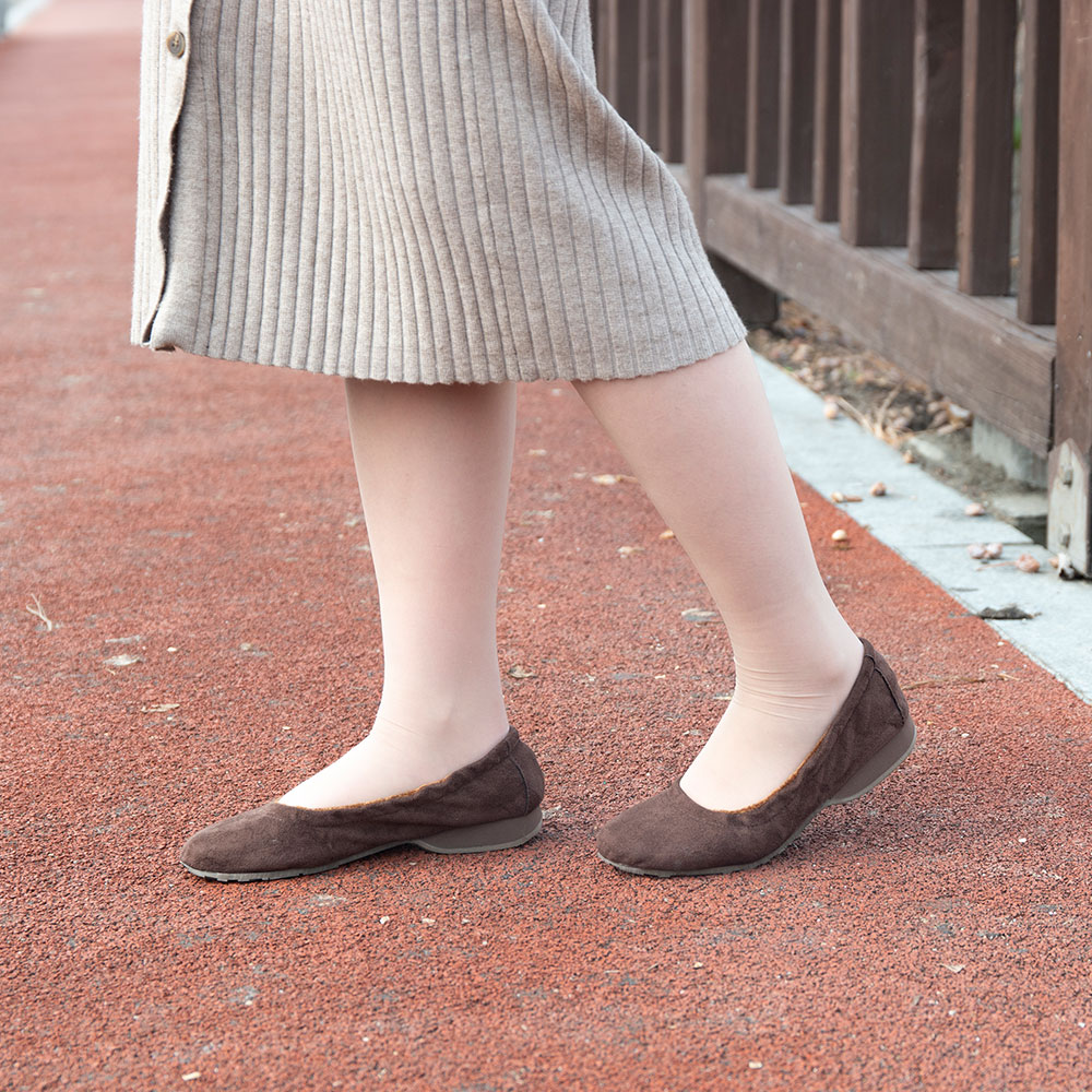 워킹마스터 요플랫슈즈 스웨이드 발편한 여성 수제화 발레리나 키높이 둥근코 플랫 슈즈