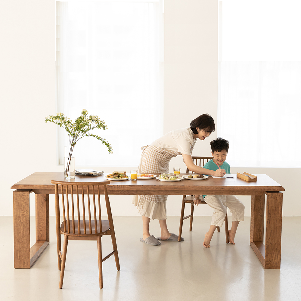 옐로우라이트 타임리스 오크 원목 식탁 다이닝 화이트오크 카페 테이블 6인용