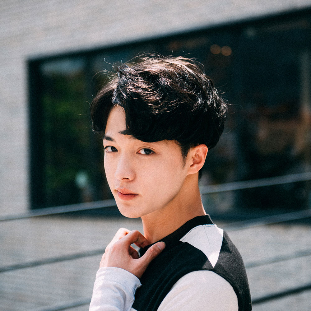 남자 가르마가발 투블럭 쉼표머리 스타일 - 상세 이미지 3