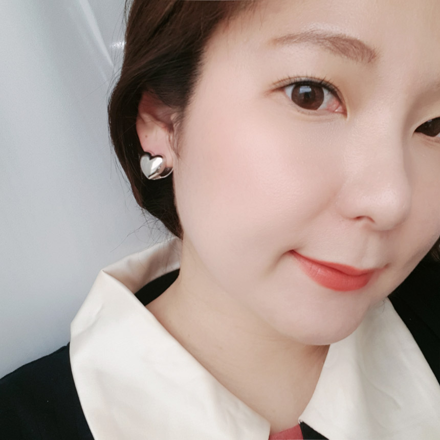 볼륨 하트 원터치 귀걸이 이미지 6