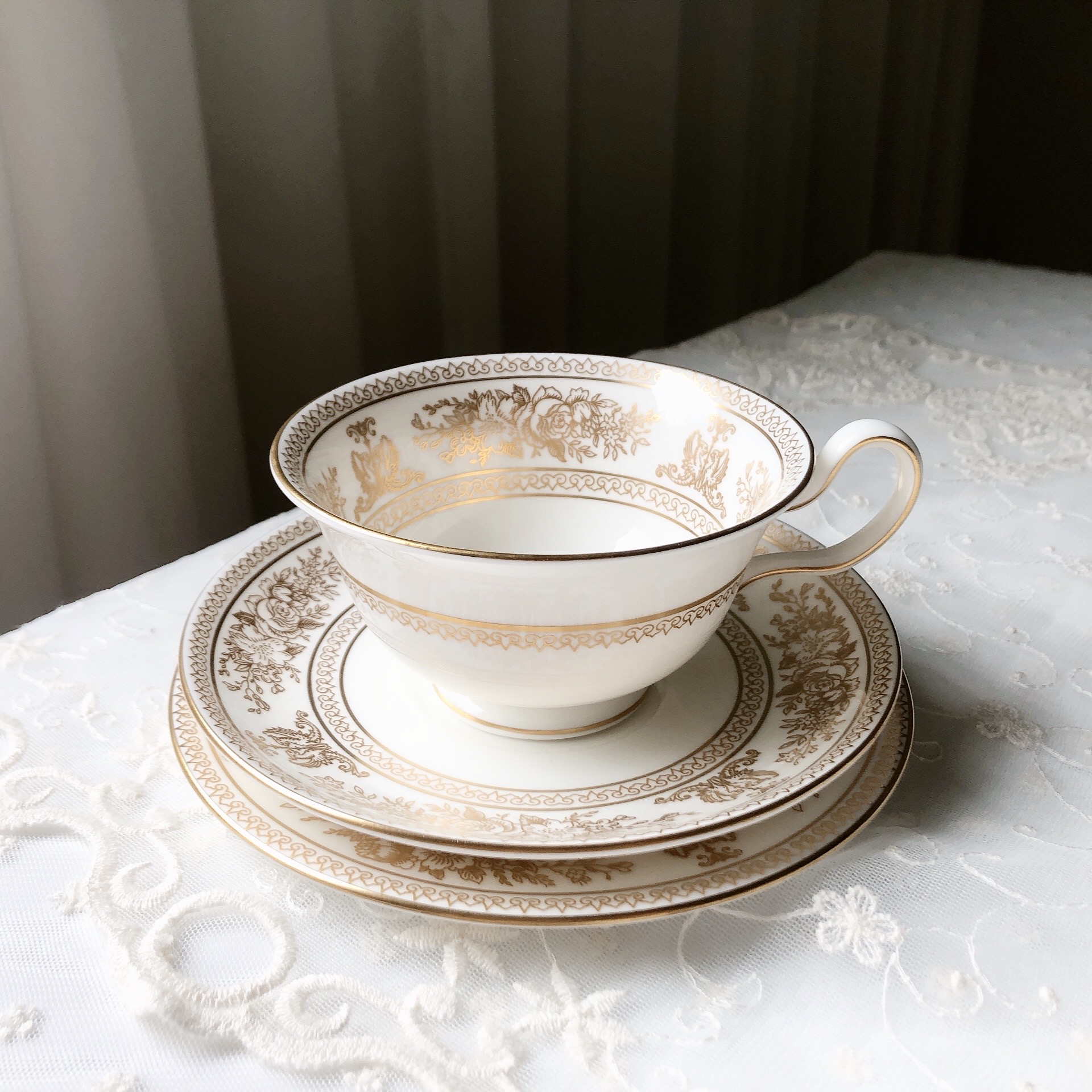 웨지우드 콜롬비아 화이트골드 앤틱찻잔 커피잔세트