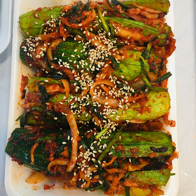 [서울,성남,하남 당일배송] 시원하고 아삭한 오이소박이 1kg [암사 순수한찬] : 동네시장 장보기