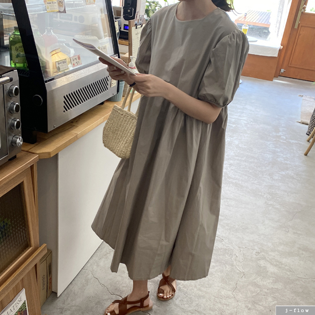 데이 볼륨 베이비돌 퍼프 코튼 롱 원피스 (카키그레이,화이트) 루즈핏 여름 아방 주름 - 상세 이미지 3