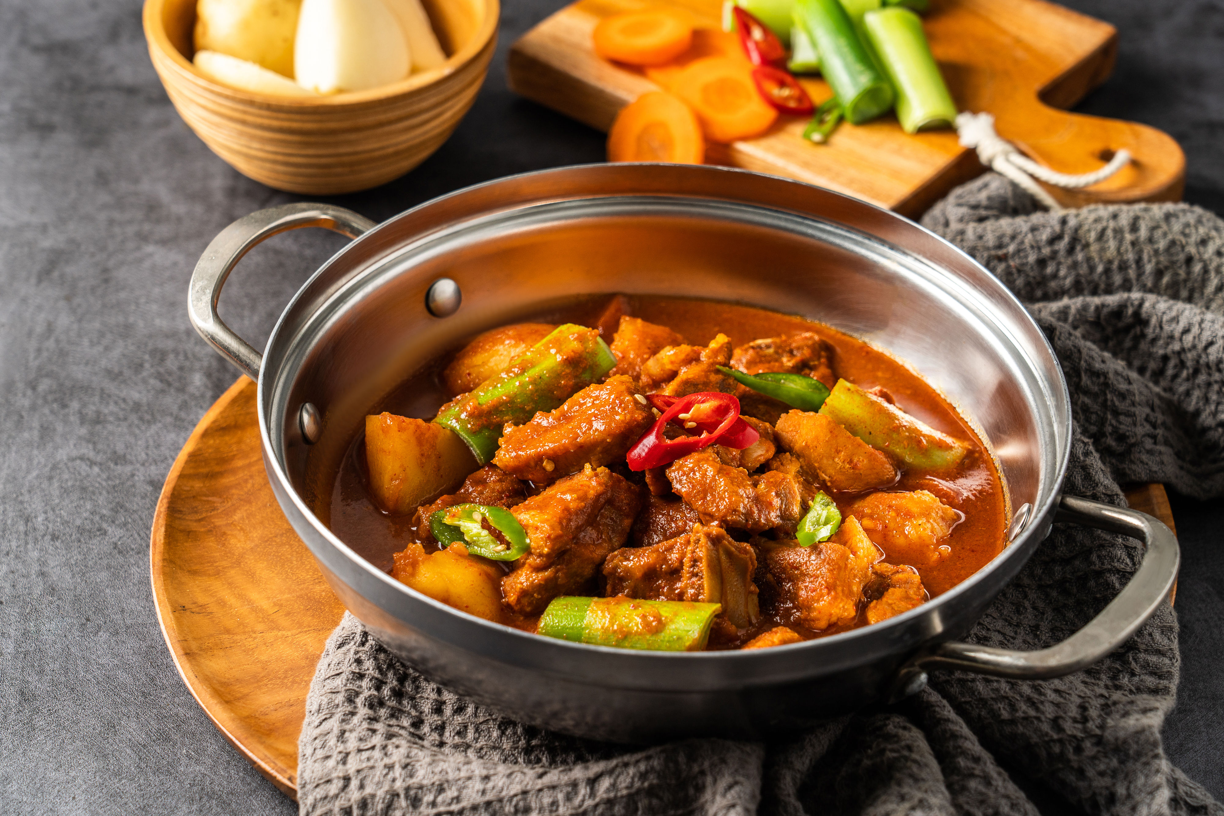 [국내산] 무등산식당 매운 돼지갈비찜 캠핑 술안주 - 상세 이미지 2
