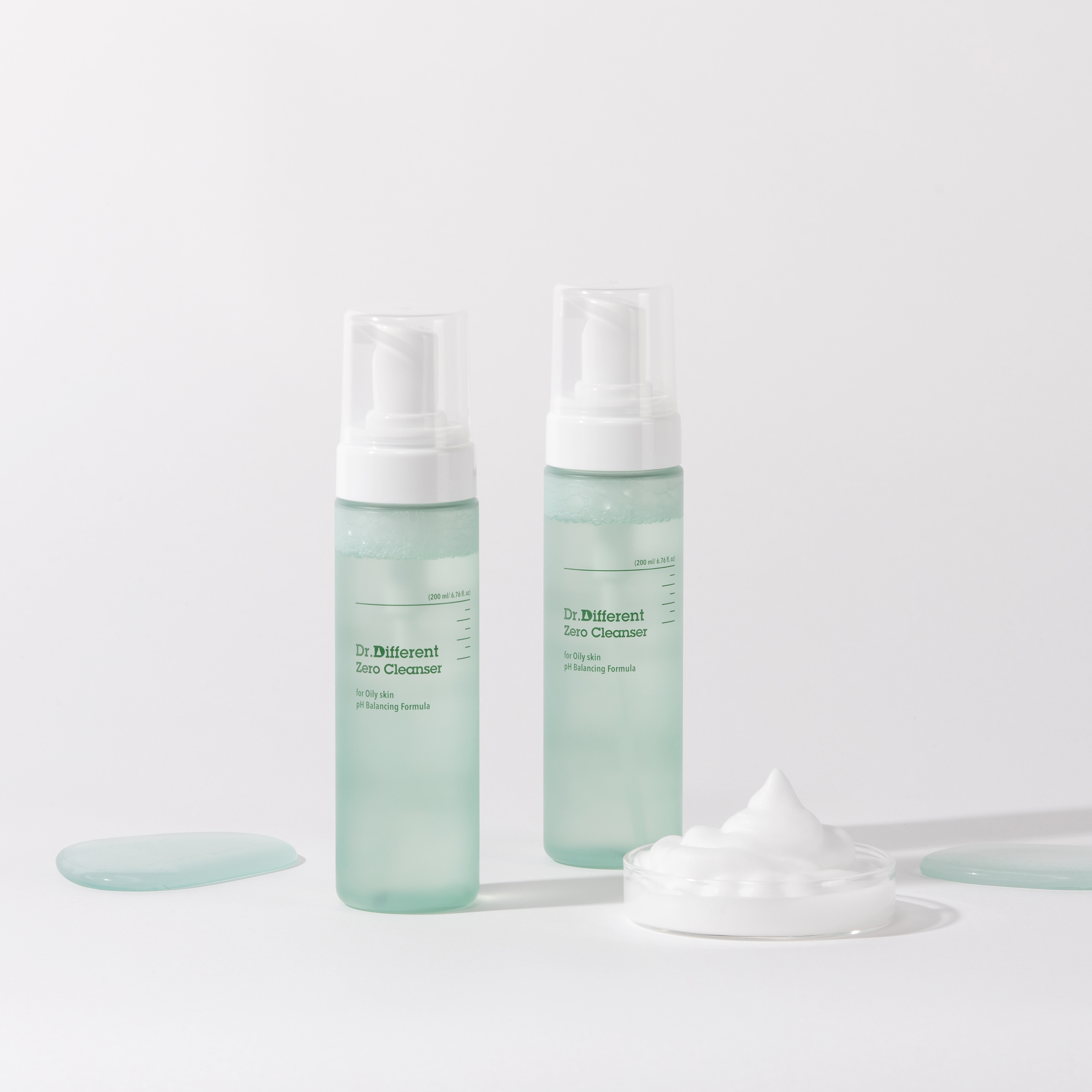 닥터디퍼런트 제로 클렌저 지성 200ml/ 저자극 약산성 피지 조절& 모공 버블 클렌징폼 - 상품 이미지
