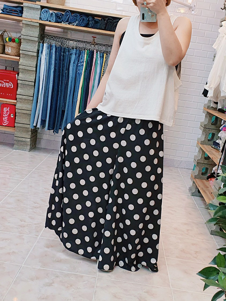 찰랑거리는 시원한 도트 치마바지
