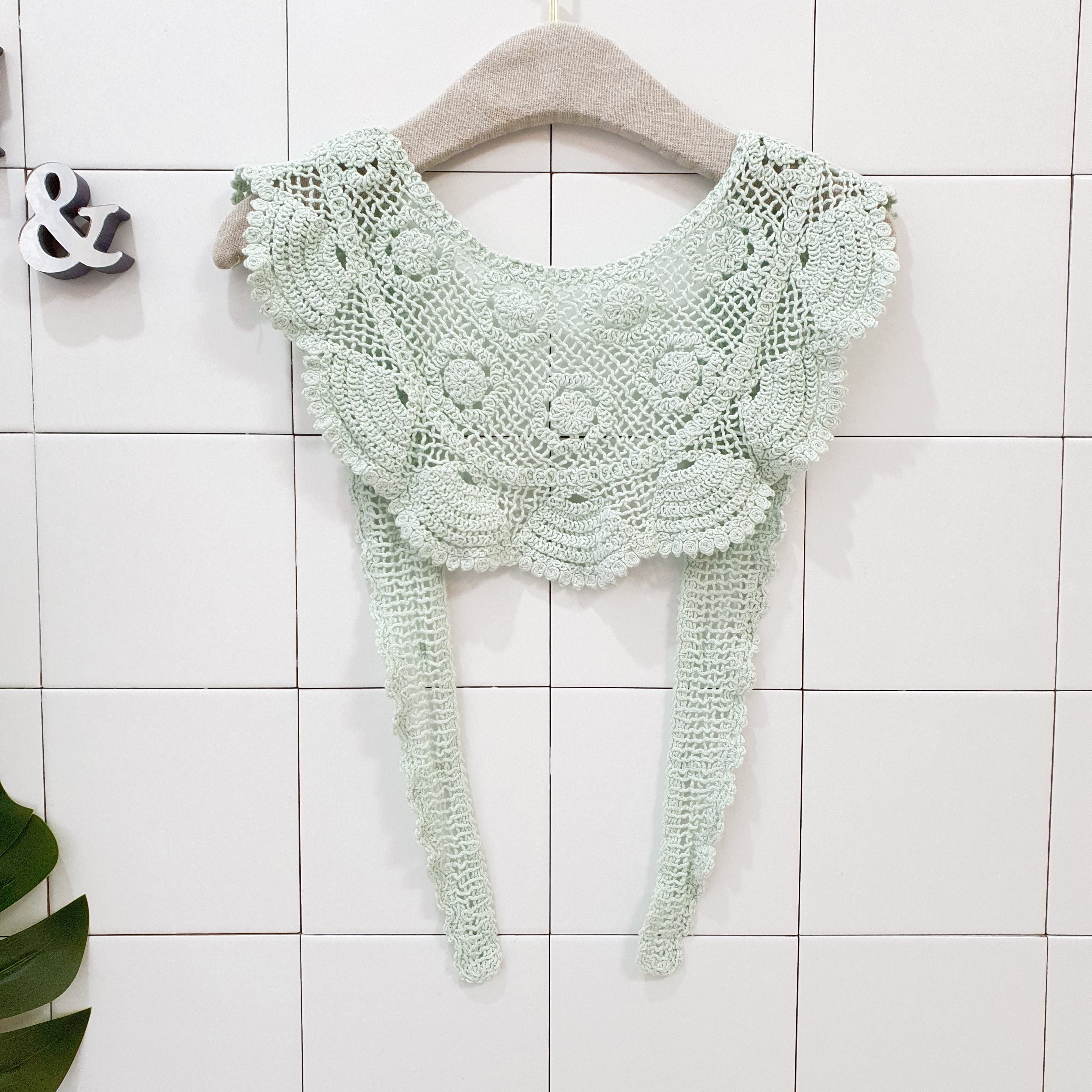 레이스 뜨게 둥근 케이프