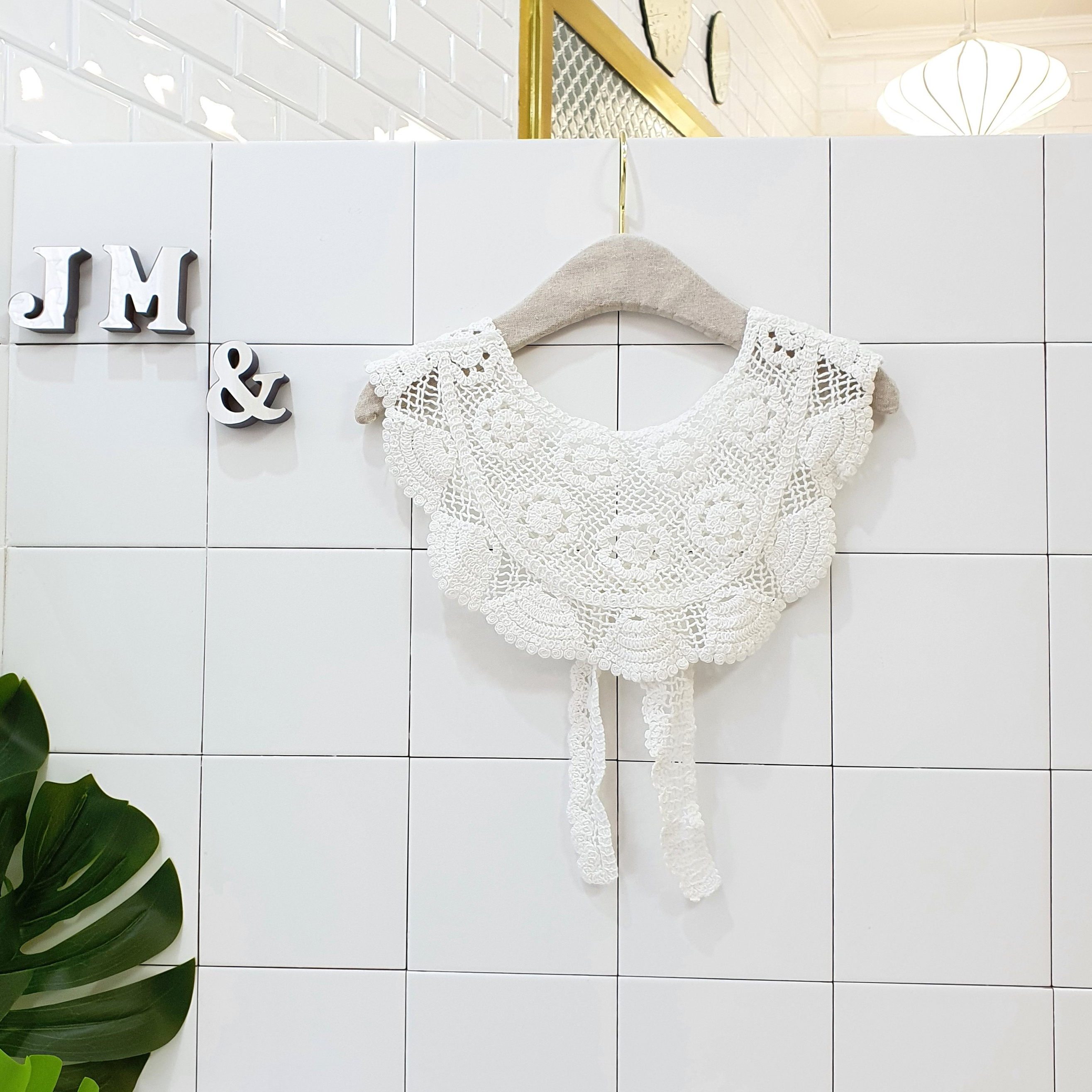 레이스 뜨게 둥근 케이프