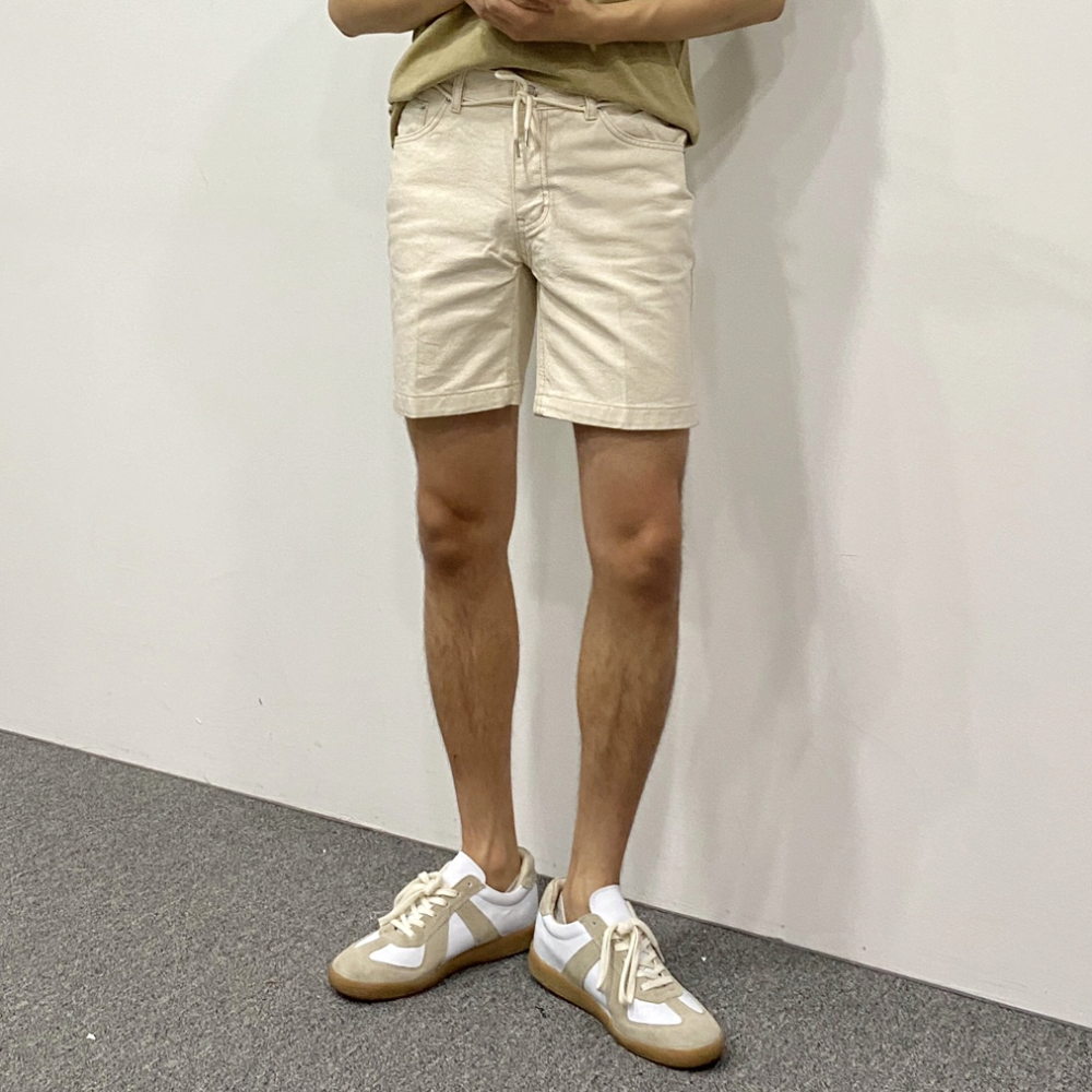 여름 남자 크림 아이보리 반바지 - 상품 이미지