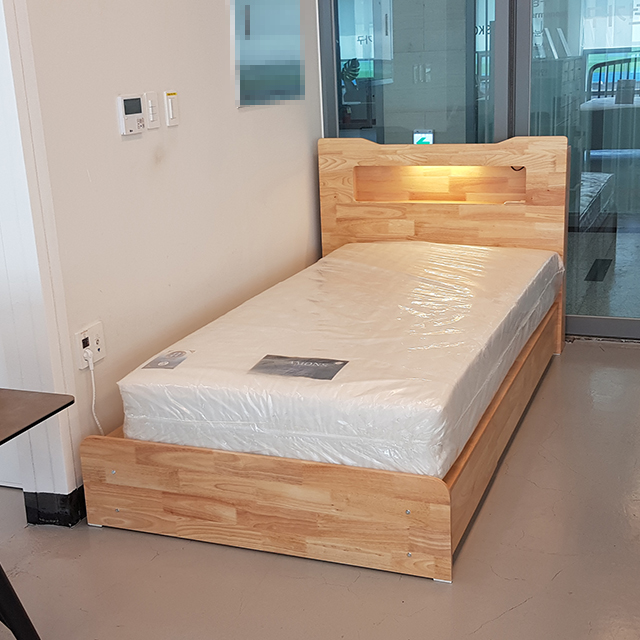 스코나 캐롤스 LED 원목 조명 서랍 수납 침대(슈퍼싱글) 이미지 8