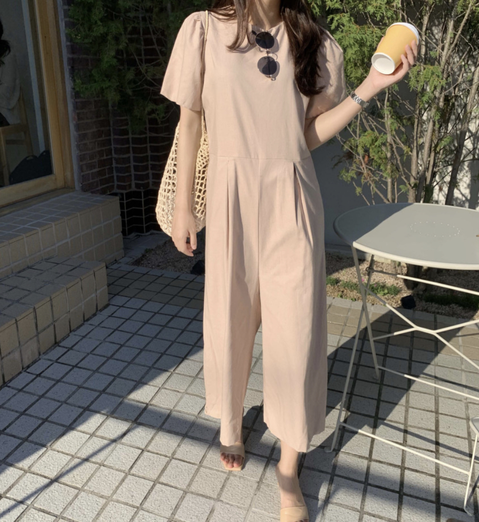 로웰 핀턱 라운드넥 루즈핏 여성 여름 간절기 린넨 치마바지 원피스 와이드핏 주름 반팔 퍼프 소매 점프수트(베이지핑크,블랙) 이미지 3