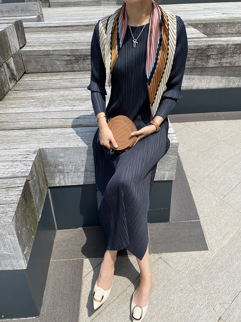 国内発送 新品未使用 上質プリーツ バイカラー スタンドネック 長袖aラインワンピース ひざ丈ワンピース Slcp Lk