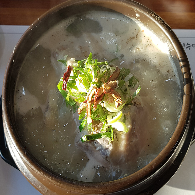 이수민삼계탕 국산 한방 삼계탕 백숙 밀키트 1150g 복날 보양식 - 상품 이미지