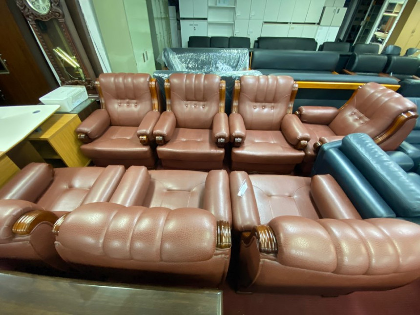 partnerPRK7sofa_01.jpg