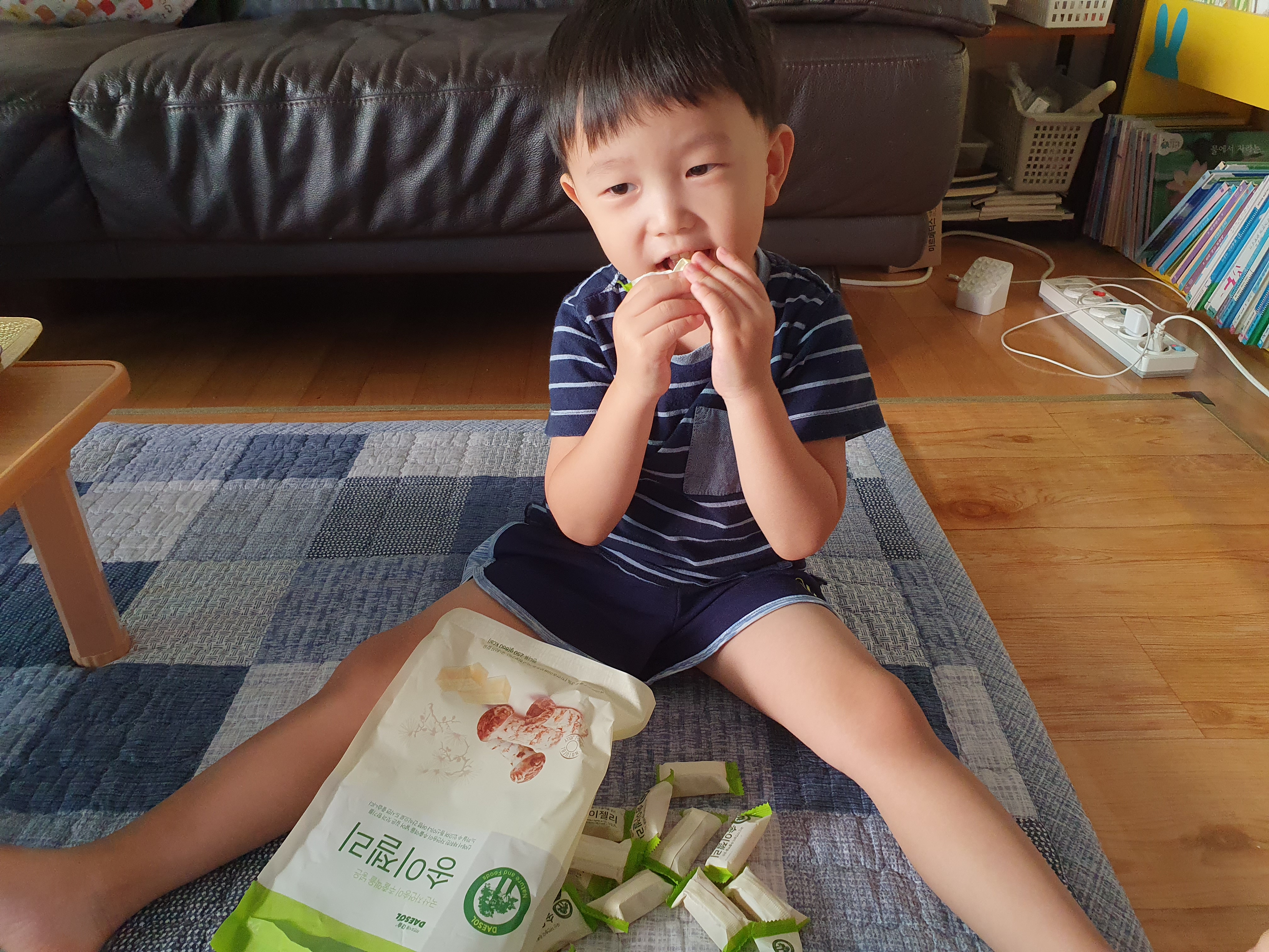 군것질거리 노인 간식 송이 버섯 젤리 자연산 봉화 할아버지 할머니 호박 잴리 사무실 캔틴