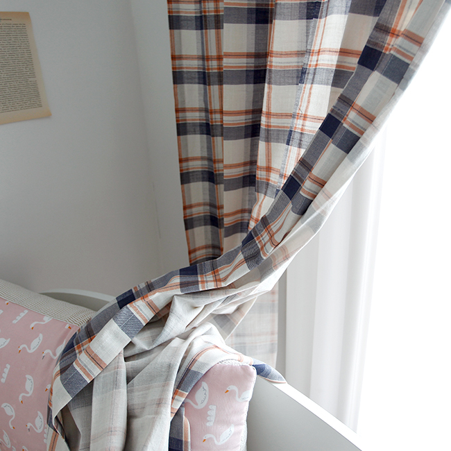 에이드 아이방 체크커튼 핀스타일 네이비 S-가로130x세로150