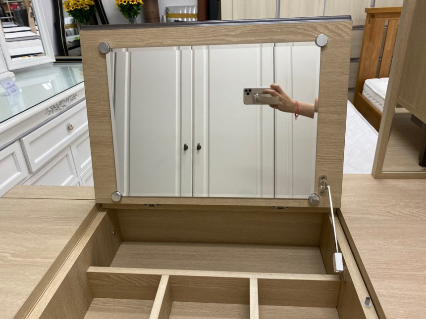 dressingtabl_07.jpg