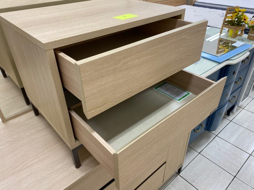 bedsidetable_08.jpg