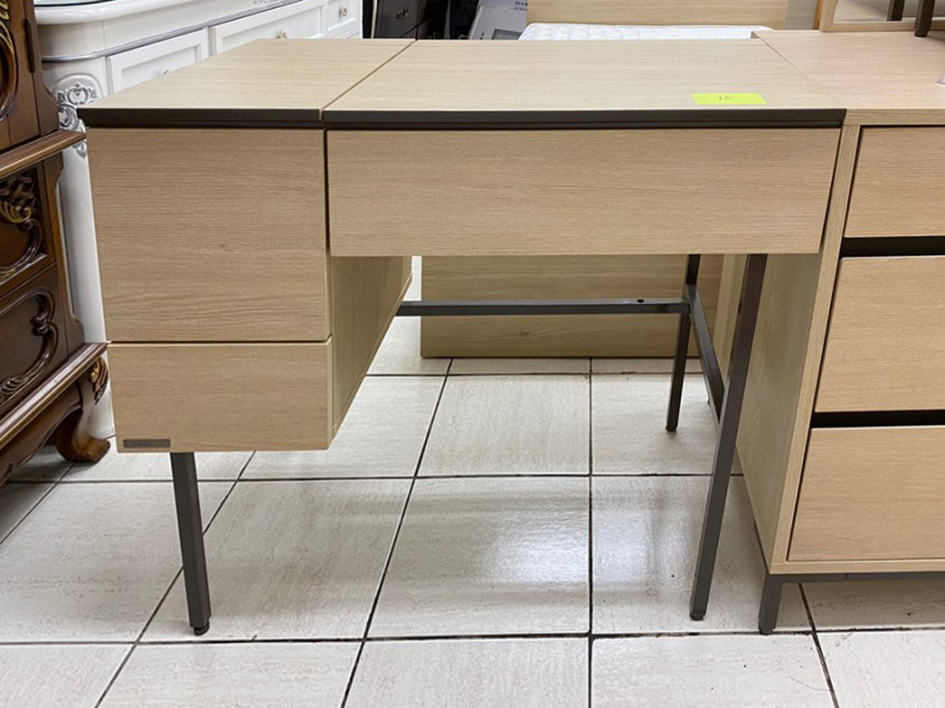 dressingtabl_01.jpg