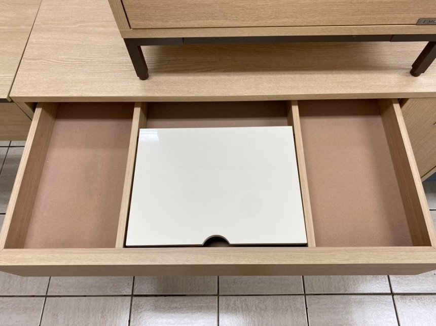 dressingtable25_04.jpg