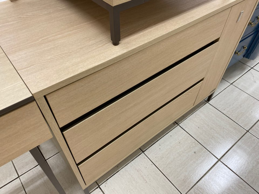 dressingtable25_02.jpg