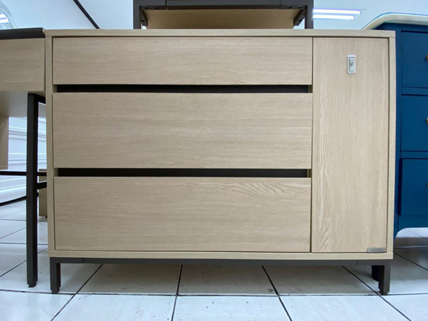 dressingtable25_01.jpg