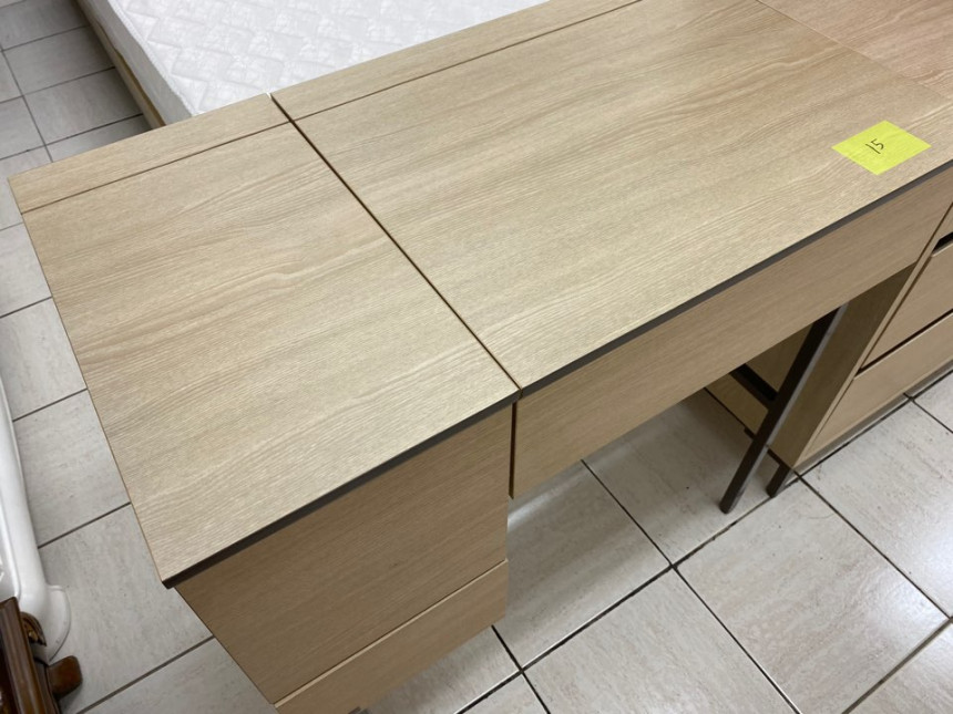 dressingtabl_05.jpg
