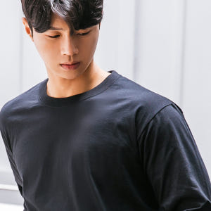 블랙몬스터핏 무지 긴팔 라운드 티셔츠 남성 여자 기본 면티 쭉티 착용 후기 | 사이즈/핏 총정리 - 상품 이미지 2