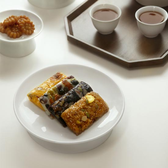 에라토 모루 소반 화이트 도자기 굽접시 20CM 돌상접시