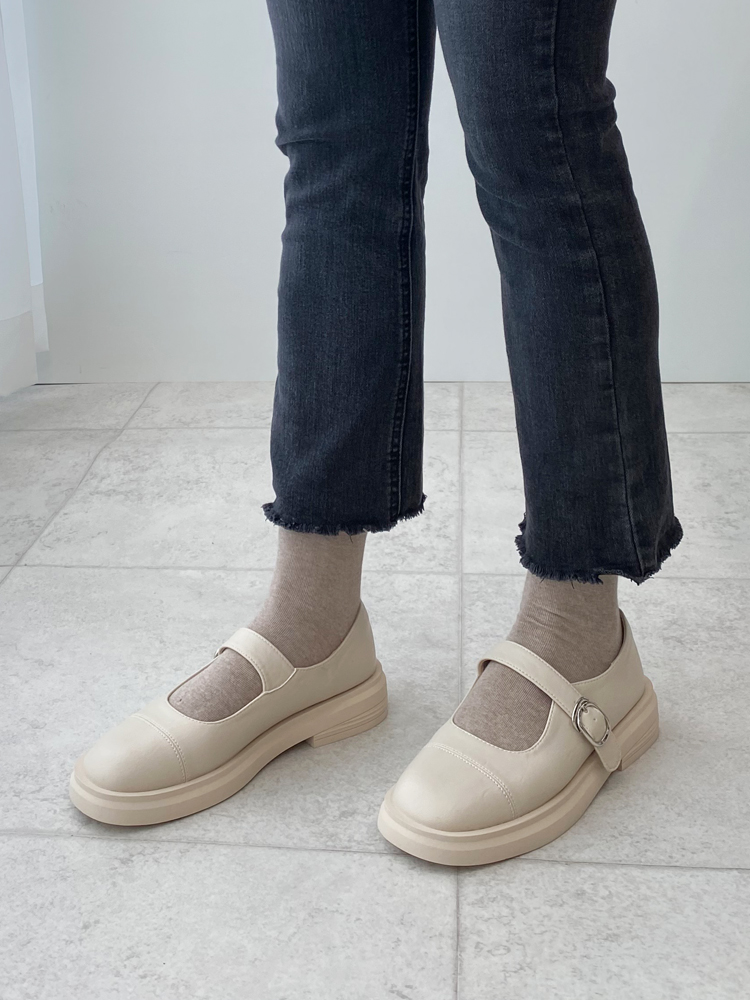 발편한 쿠션 둥근코 메리제인 로퍼 발등 스트랩 플랫슈즈