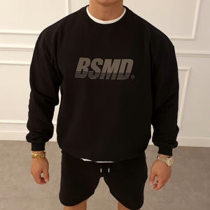 비스트모드 스카치로고 맨투맨 헬스 오버핏 짐웨어 긴팔 티셔츠 블랙 BSM... 착용 후기 | 사이즈/핏 총정리 - 상품 이미지 2