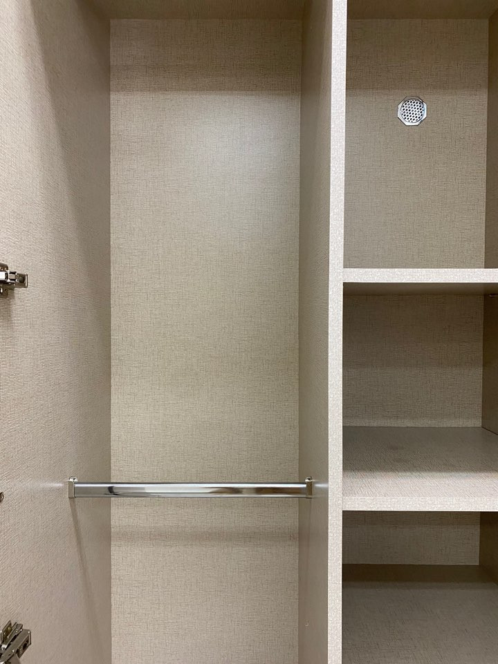 modern_wardrobe_05.jpg