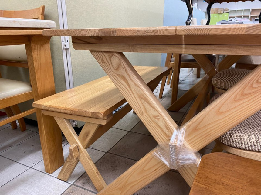 wood_table_07.jpg
