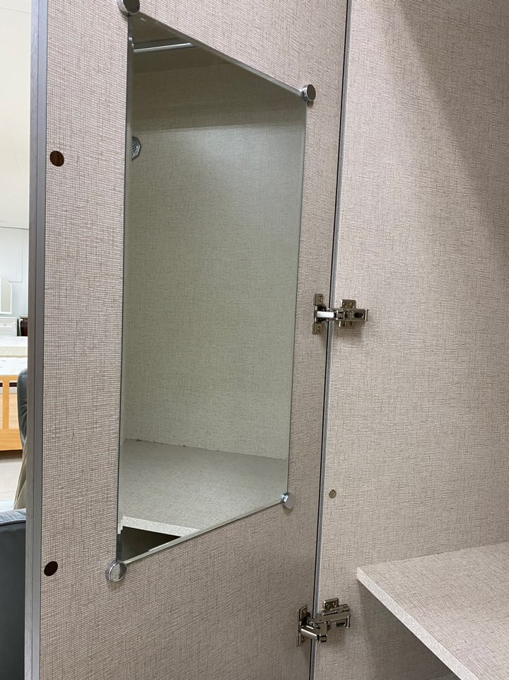 modern_wardrobe_10.jpg